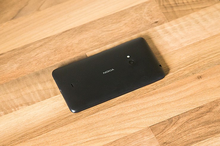 Nokia Lumia 625 (4).jpg